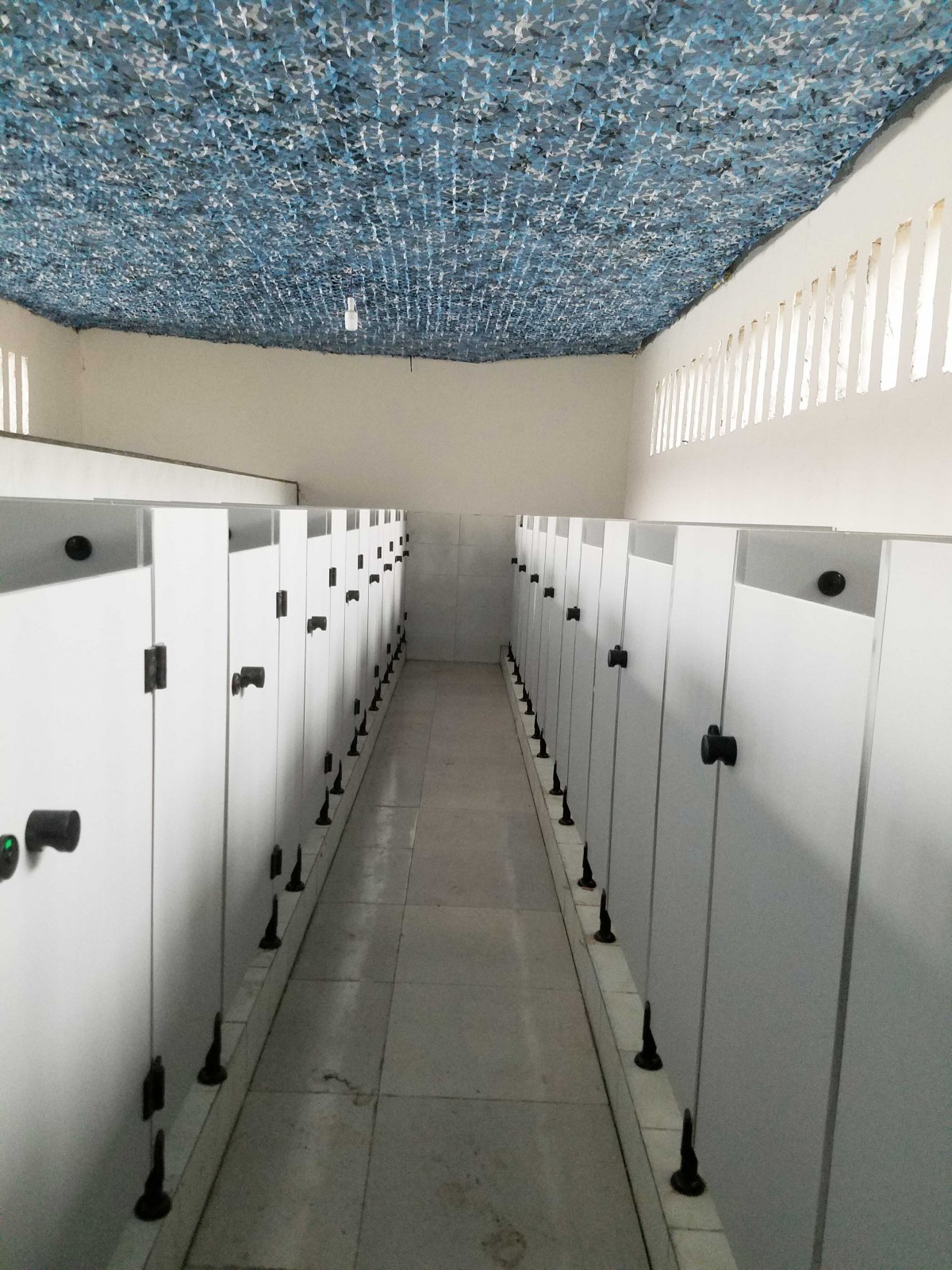 建筑工地衛(wèi)生間隔斷1