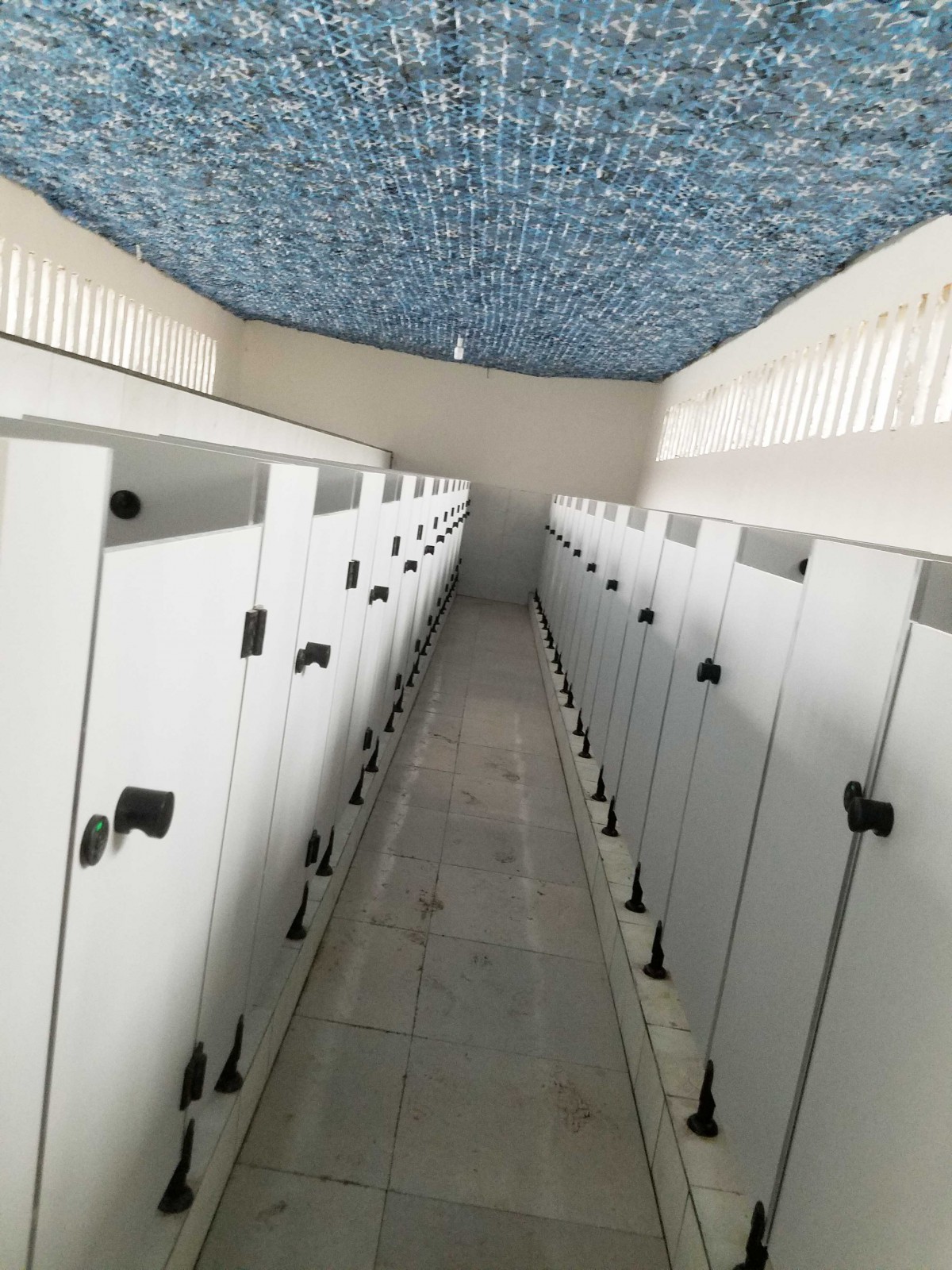 建筑工地衛(wèi)生間隔斷2