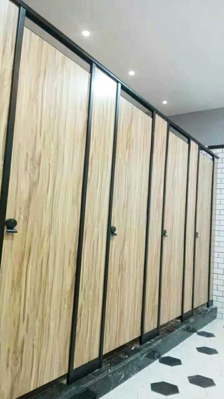酒店機場地鐵衛(wèi)生間隔斷2